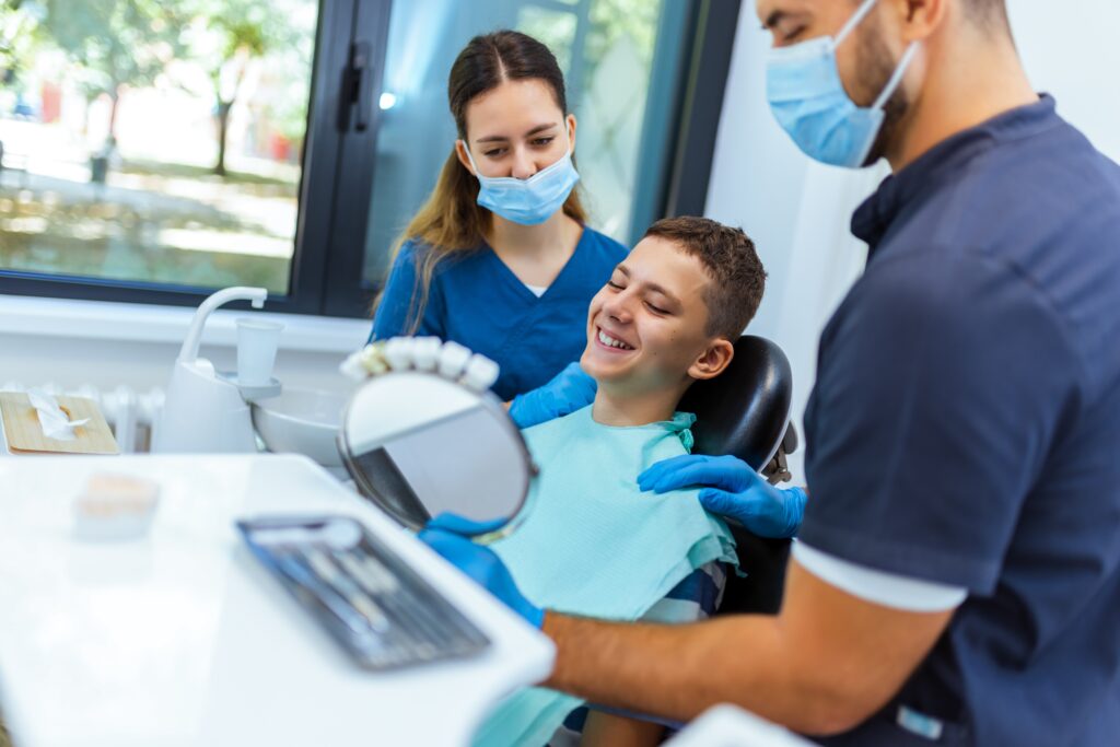 Braces vs. Invisalign: Which Option is Right for You?