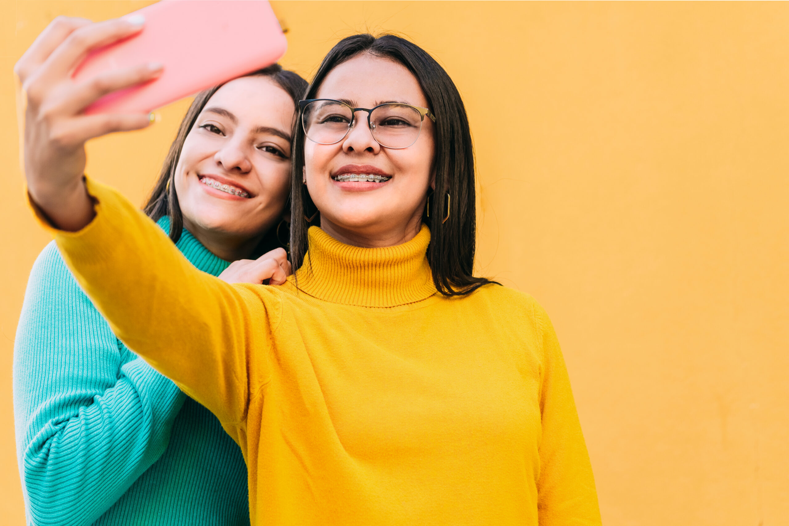 5 Signs You Might Need Braces (Even as an Adult)